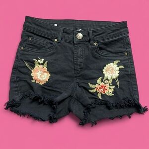 Floral embroidered shorts